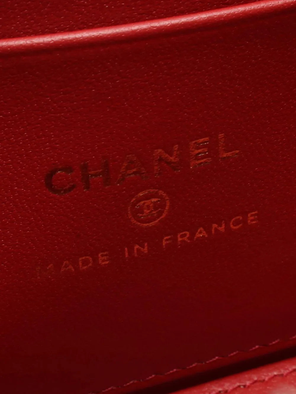 Pre-OwnedCHANEL Pre-Owned2021-2025 Small Quilted Lambskin Sweet Camellia Vanity Case with Chain crossbody bag