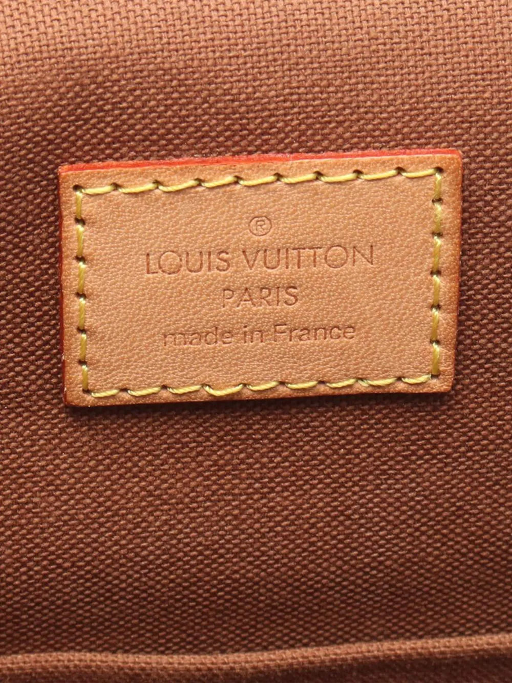 Pre-OwnedLouis Vuitton Pre-Owned2006 Monogram Bosphore Messenger GM crossbody bag