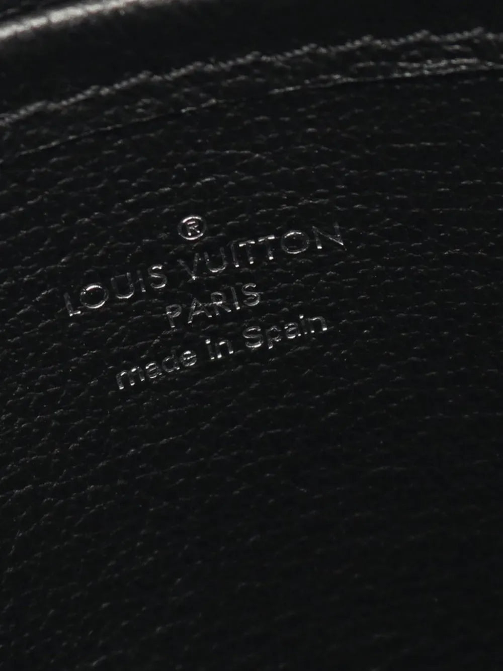 Pre-OwnedLouis Vuitton Pre-Owned2020 Monogram Giant Shadow Cabas Voyage NV tote bag