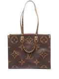 Pre-OwnedLouis Vuitton Pre-Owned2019 Monogram Reverse Giant OnTheGo GM satchel