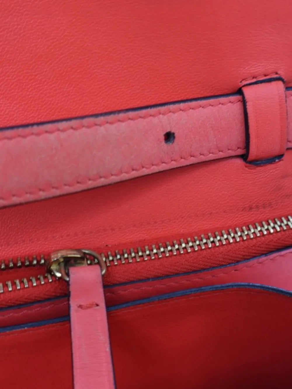 Pre-OwnedCeline Pre-Owned2000-2018 Medium Calfskin Classic Box crossbody bag