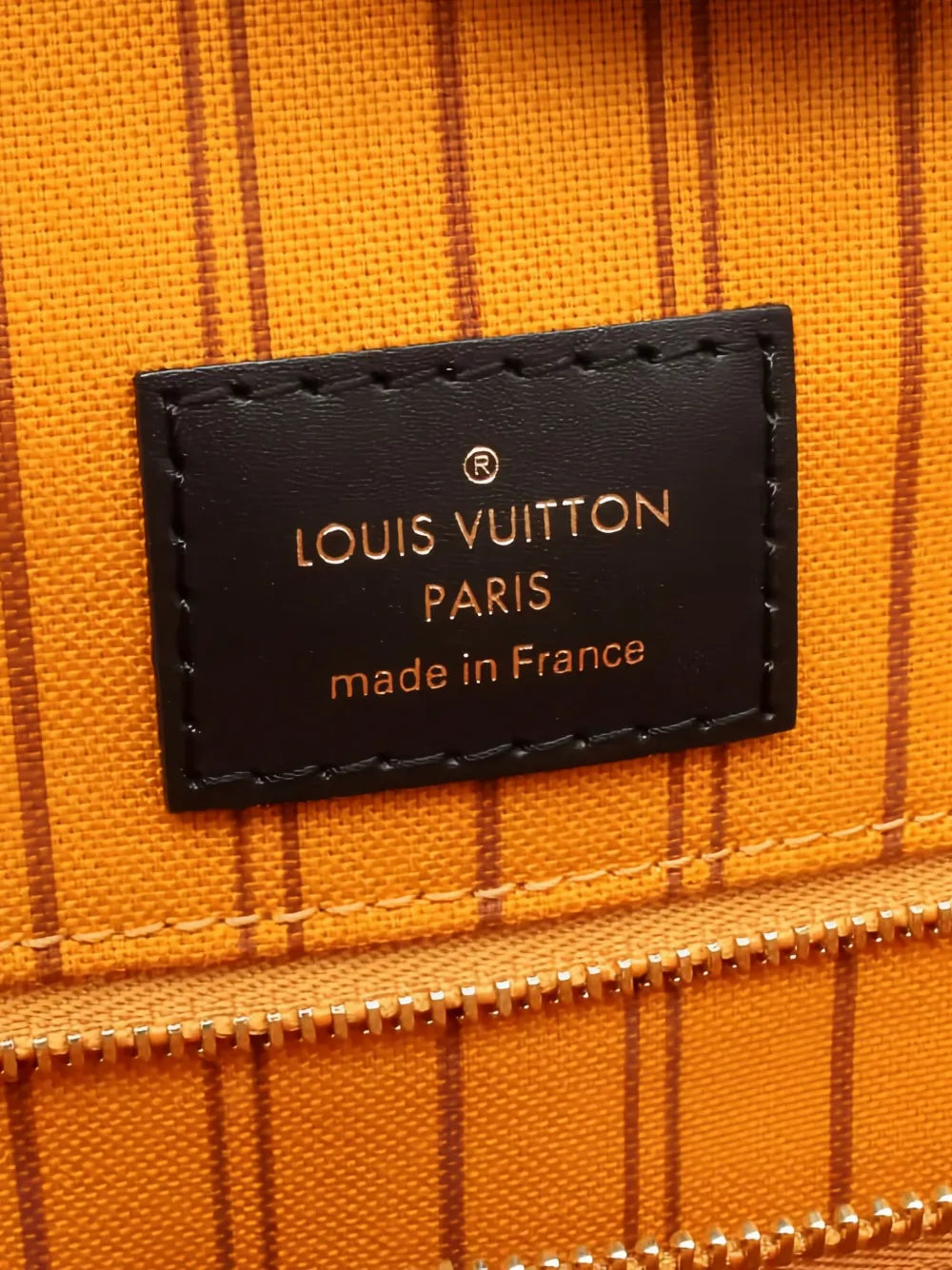 Pre-OwnedLouis Vuitton Pre-Owned2019 Jungle GM monogram shoulder bag