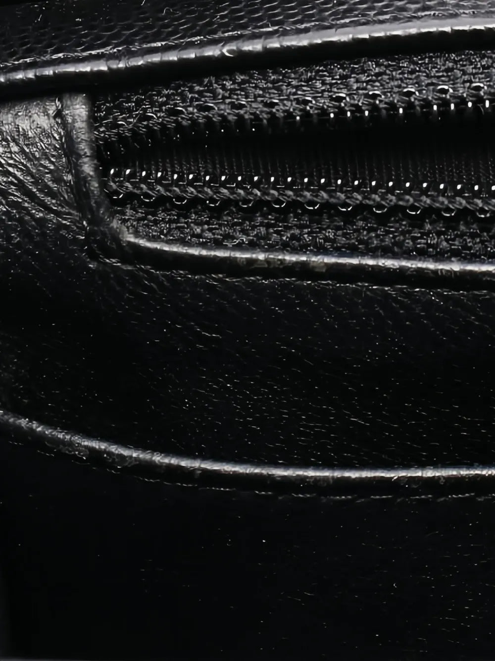 Pre-OwnedCHANEL Pre-Owned2016-2017 mini caviar shoulder bag