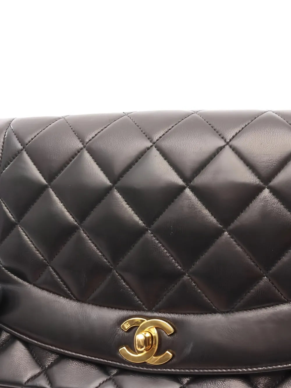 Pre-OwnedCHANEL Pre-Owned1994-1996 Diana diamond quilting shoulder bag