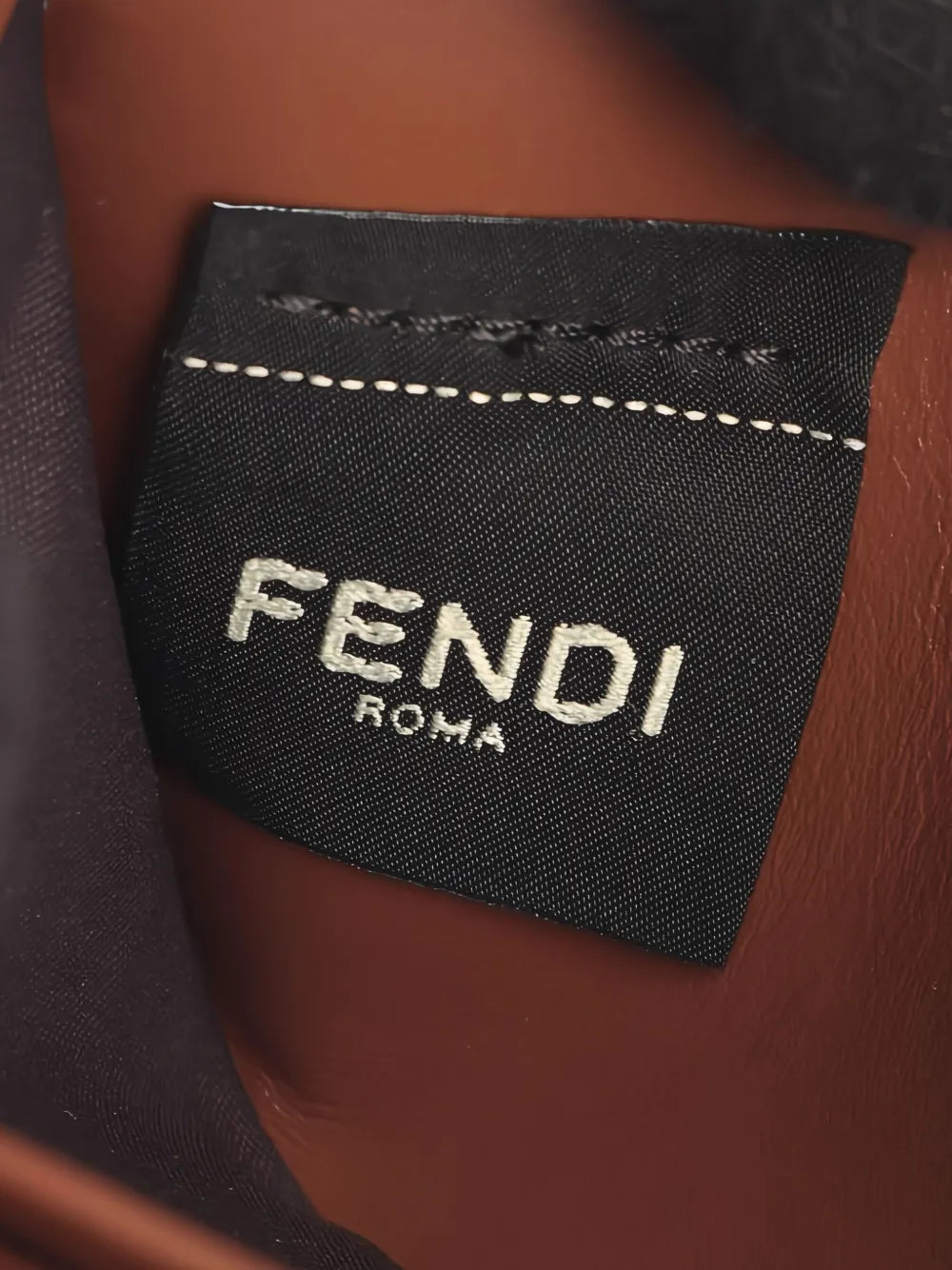 Pre-OwnedFendi Pre-OwnedBaguette FF-monogram chain-strap clutch bag