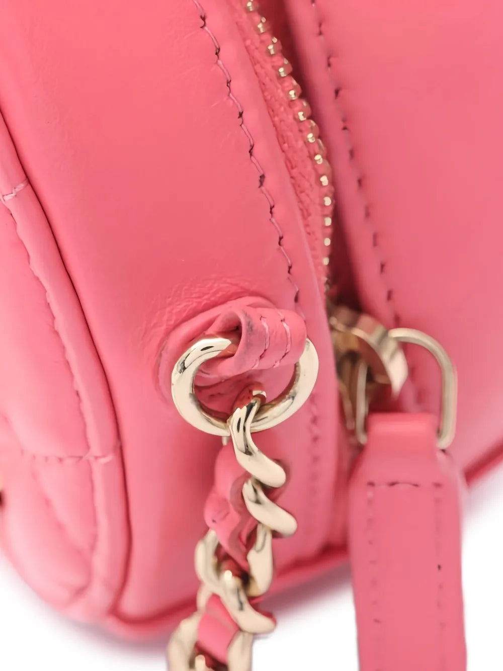 Pre-OwnedCHANEL Pre-Owneddiamond-quilted round shoulder bag