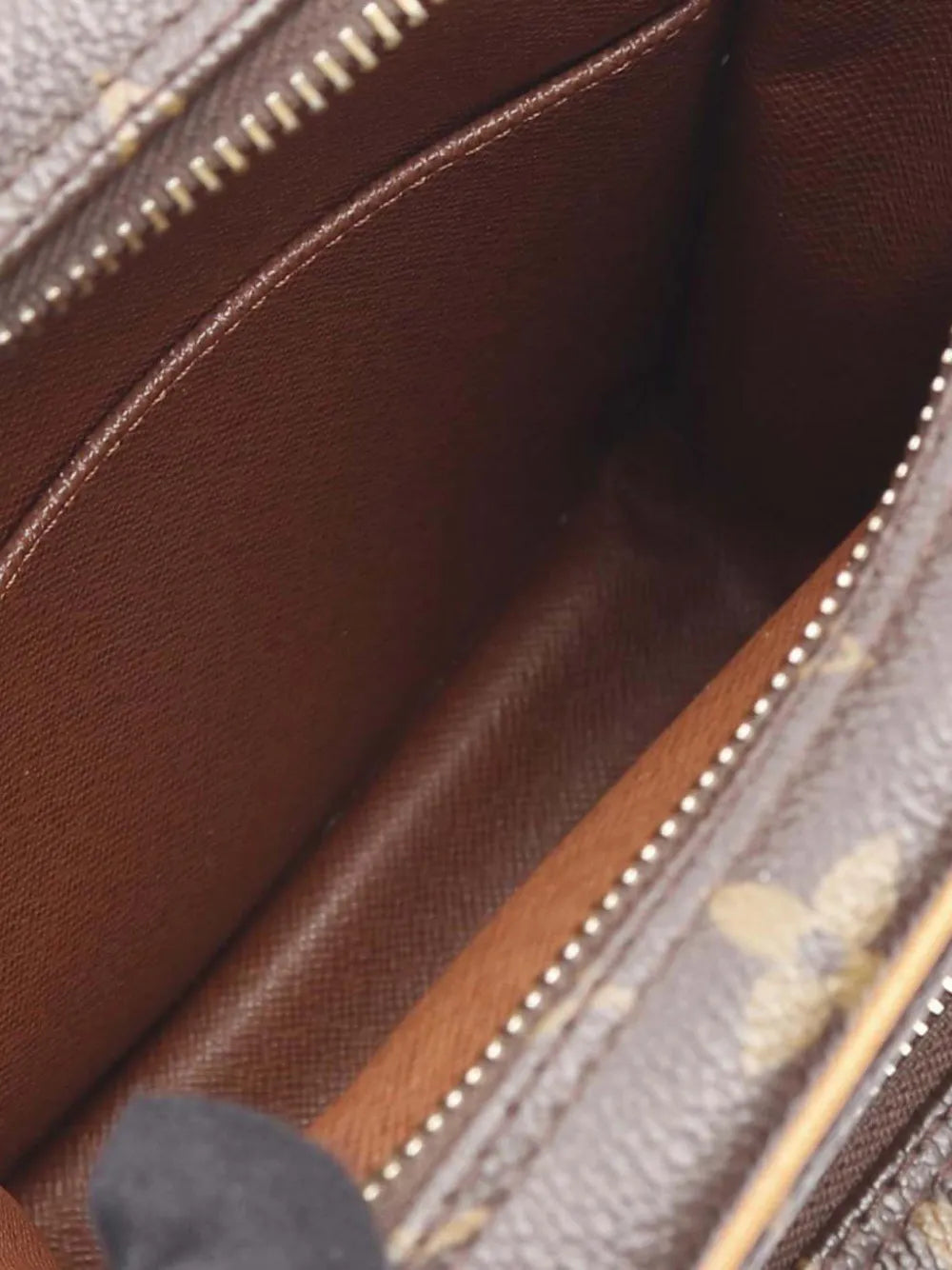 Pre-OwnedLouis Vuitton Pre-Owned2009 Monogram Amazone crossbody bag