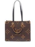 Pre-OwnedLouis Vuitton Pre-Owned2021-2025 Monogram Giant OnTheGo MM satchel