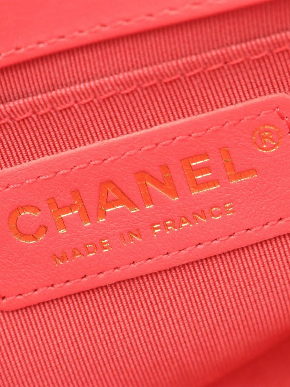 Pre-OwnedCHANEL Pre-Owned2019 Small Chevron Lambskin Boy Flap crossbody bag