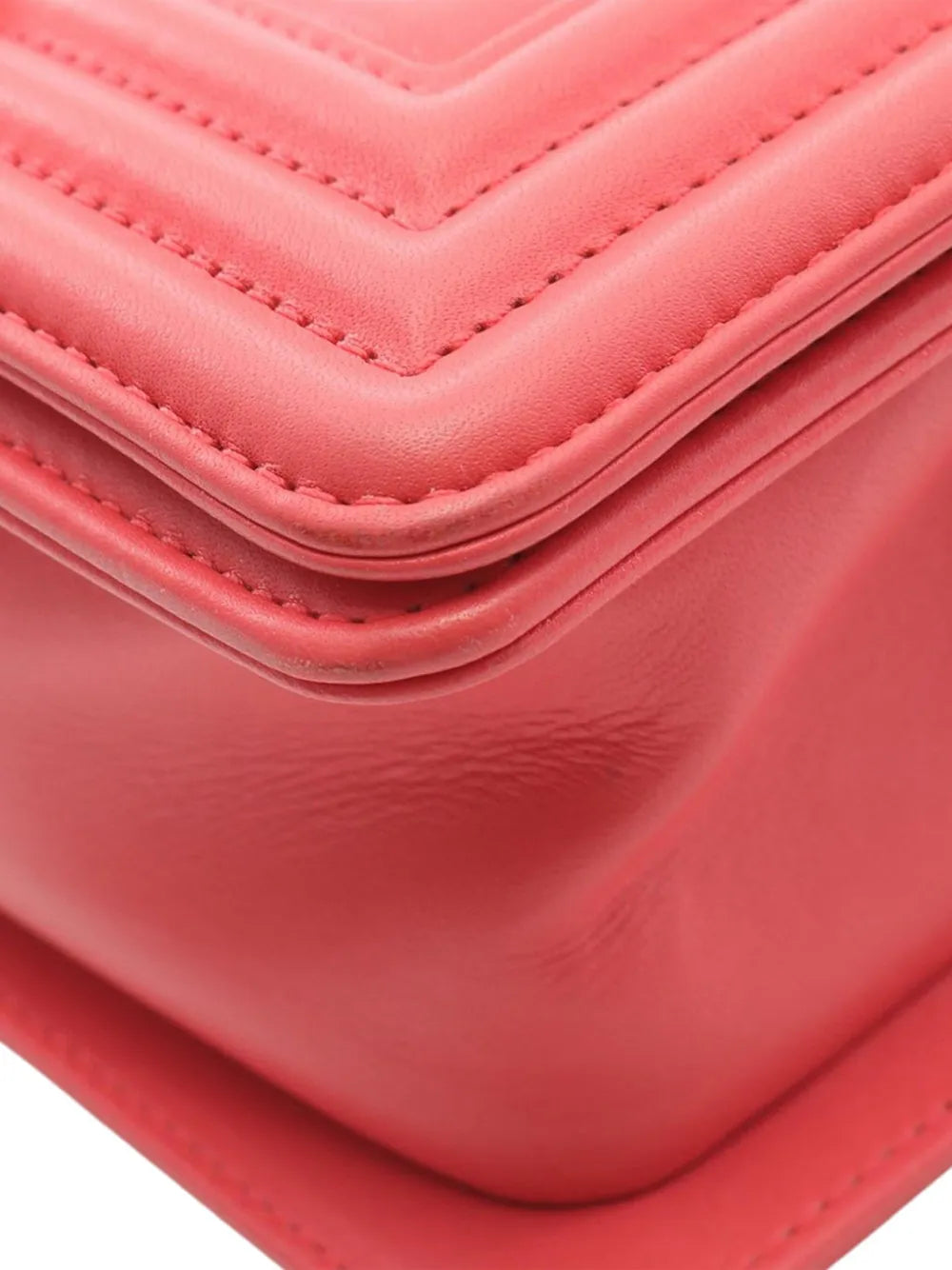 Pre-OwnedCHANEL Pre-Owned2019 Small Chevron Lambskin Boy Flap crossbody bag