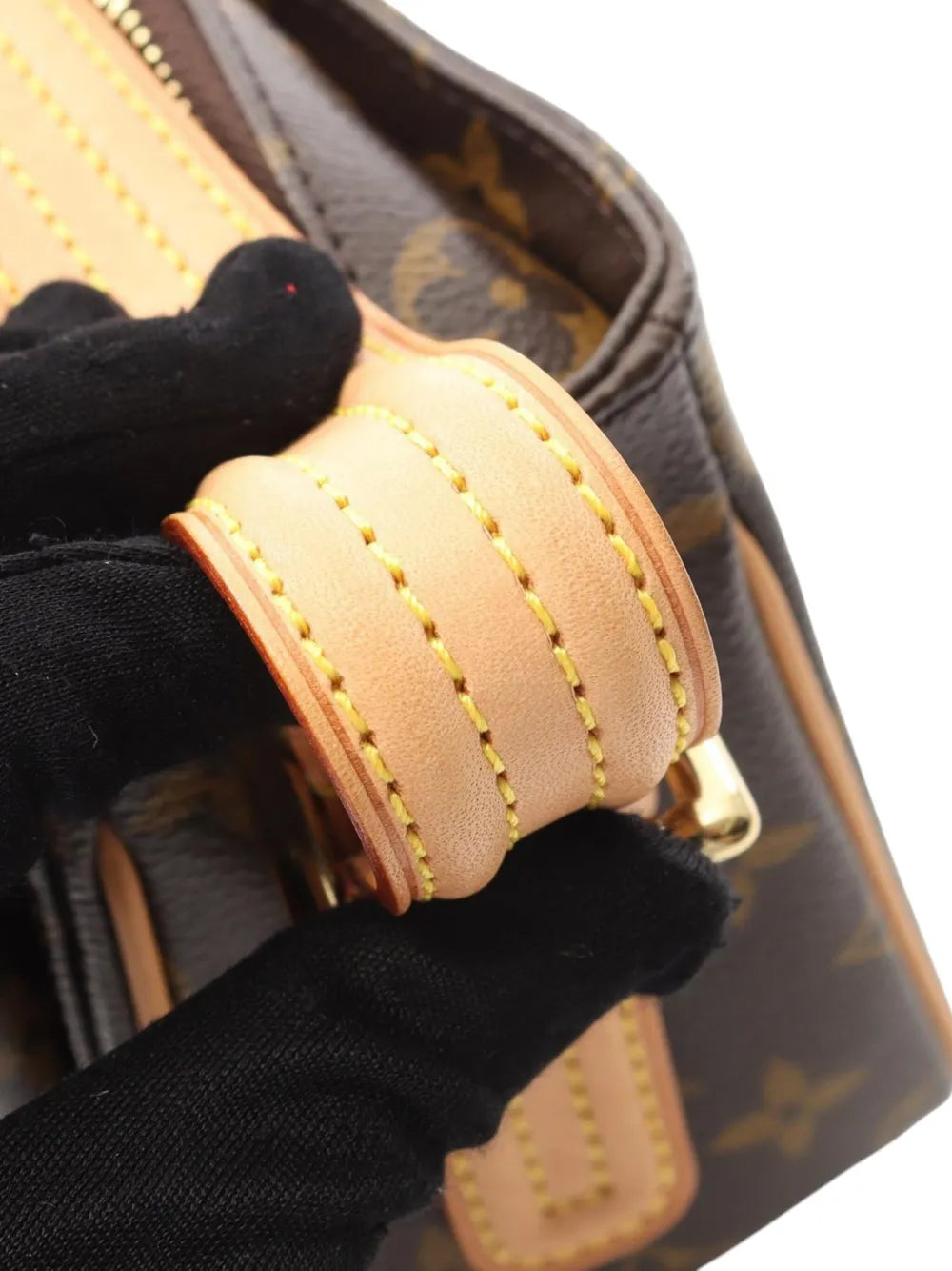 Pre-OwnedLouis Vuitton Pre-Owned2006 Monogram Viva Cite MM shoulder bag