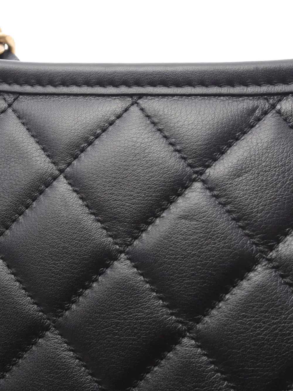 Pre-OwnedCHANEL Pre-Owned2021-2025 Small CC Quilted Lambskin Front Pocket Chain Hobo Bag satchel