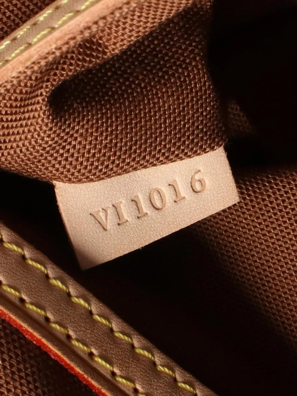 Pre-OwnedLouis Vuitton Pre-Owned2006 Monogram Cabas Piano tote bag
