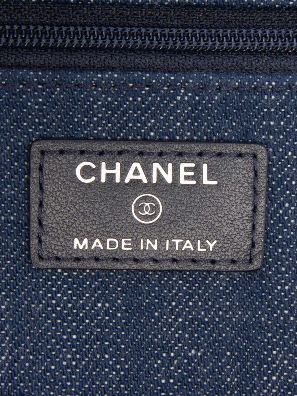 Pre-OwnedCHANEL Pre-Owned2017-2018 Denim and Velvet Wallet On Chain crossbody bag