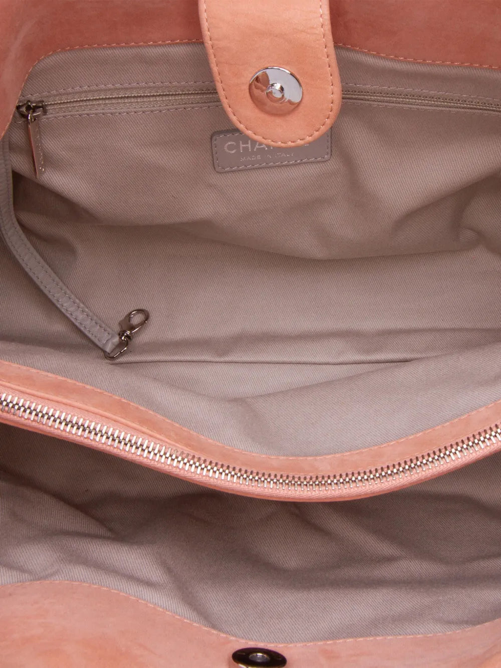 Pre-OwnedCHANEL Pre-Owned2012 Small Iridescent Calfskin Sea Hit Tote satchel