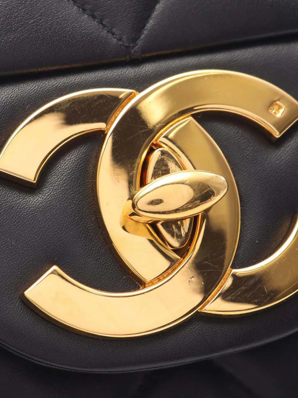Pre-OwnedCHANEL Pre-Owned1991-1994 Maxi XL Classic Lambskin Single Flap shoulder bag