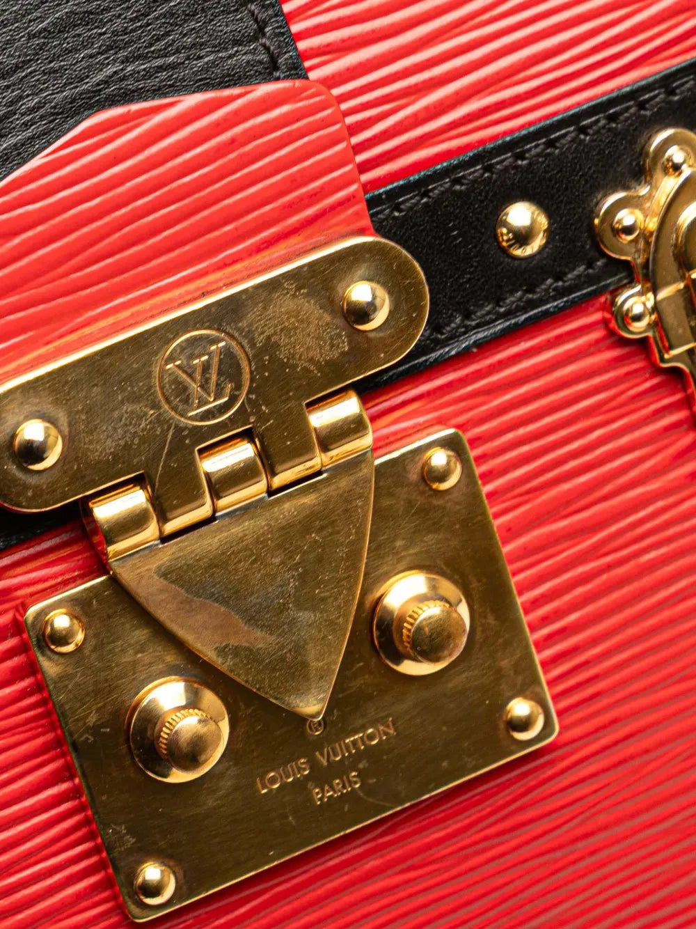 Pre-OwnedLouis Vuitton Pre-Owned2021-2025 Epi Trunk Clutch crossbody bag