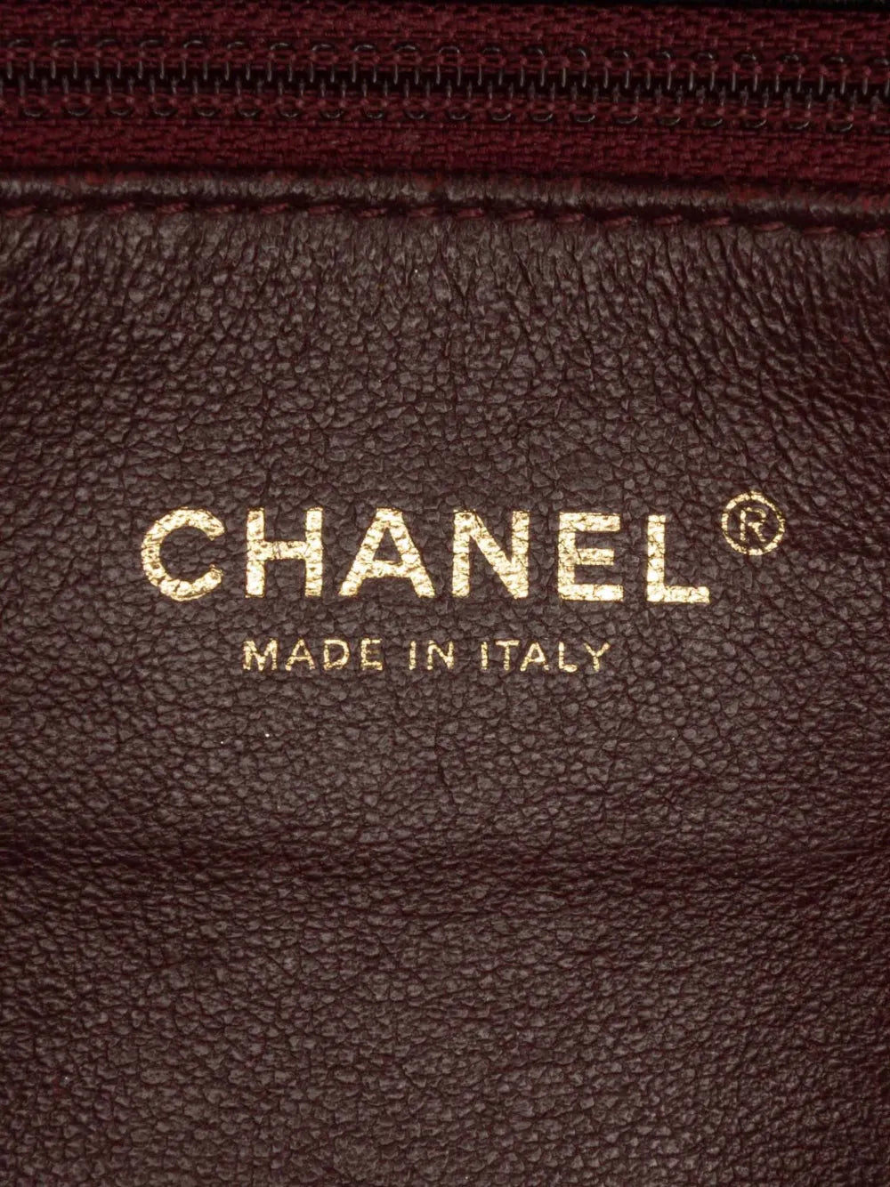 Pre-OwnedCHANEL Pre-Owned2016-2017 Medium Caviar CC Filigree Flap crossbody bag