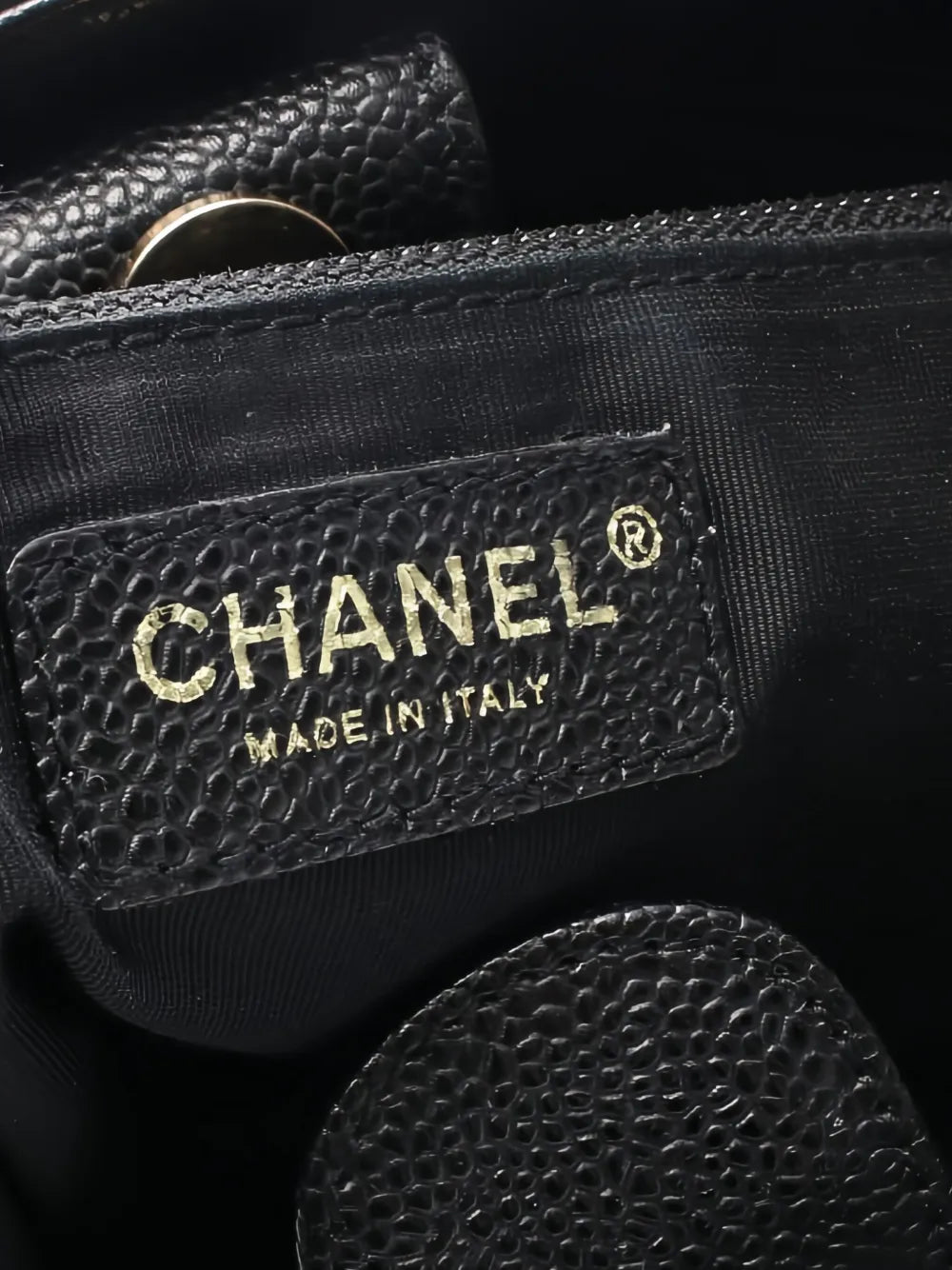 Pre-OwnedCHANEL Pre-Owned2003-2004 quilted chain tote bag