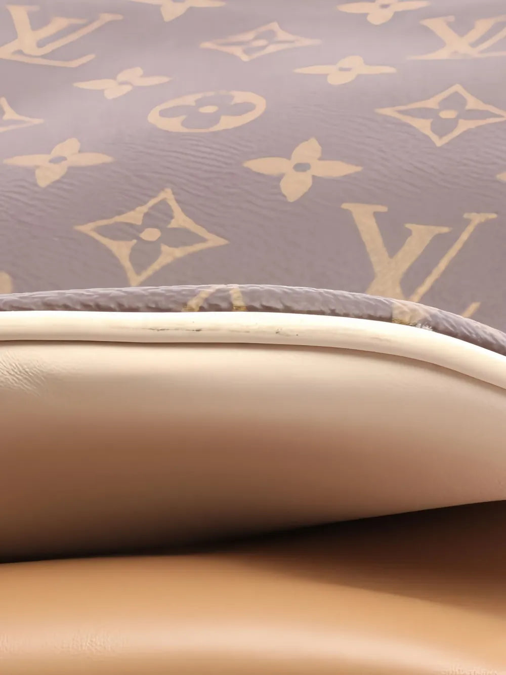 Pre-OwnedLouis Vuitton Pre-Owned2017 Millefeuille monogram tote bag