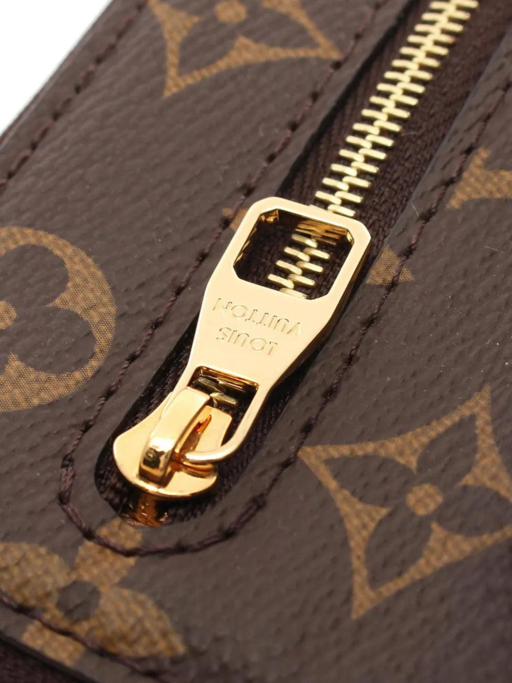 Pre-OwnedLouis Vuitton Pre-Owned2021-2025 Monogram Utility Phone Sleeve satchel