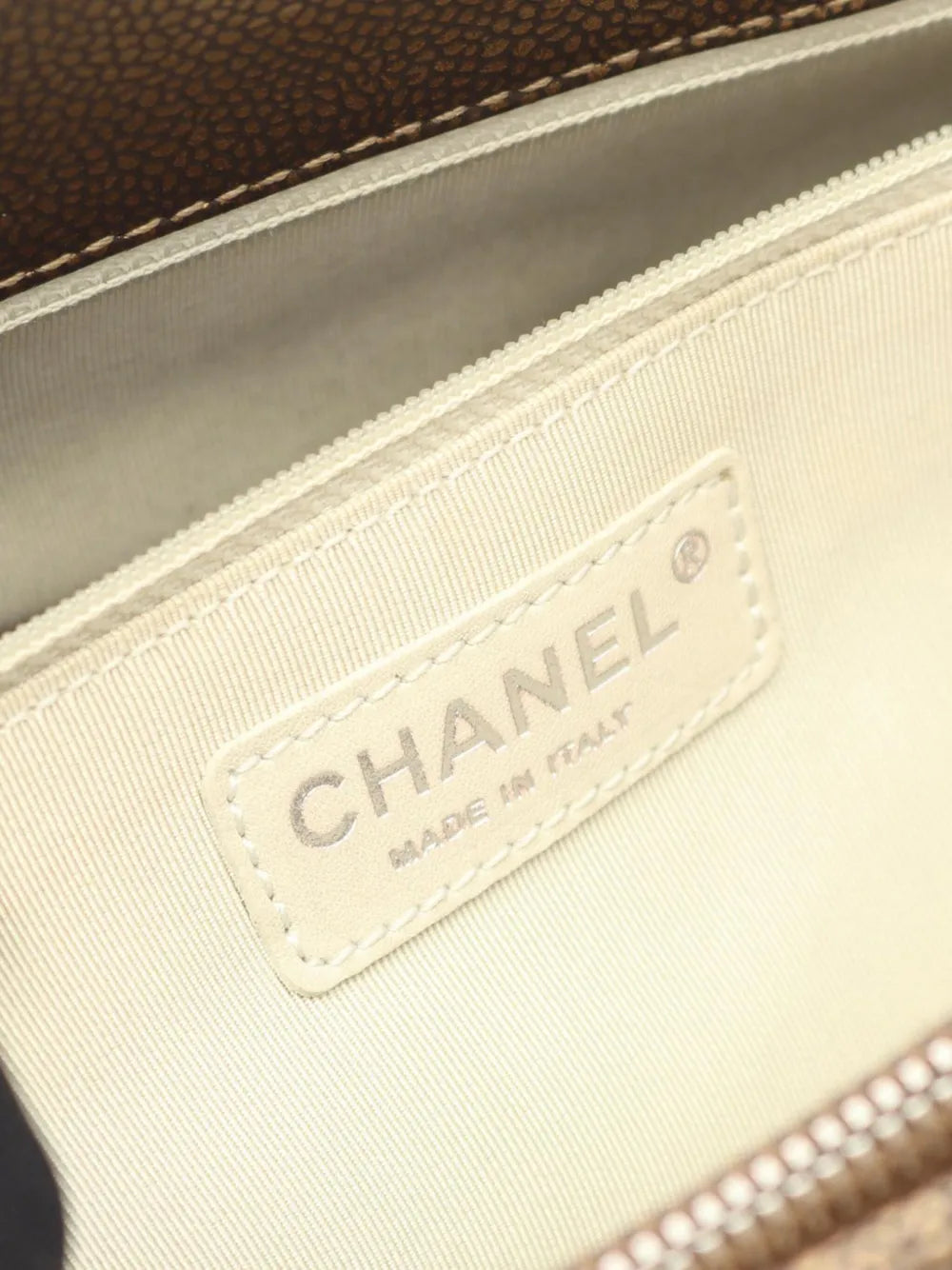 Pre-OwnedCHANEL Pre-Owned2011 Metallic Caviar Grand Shopping tote bag