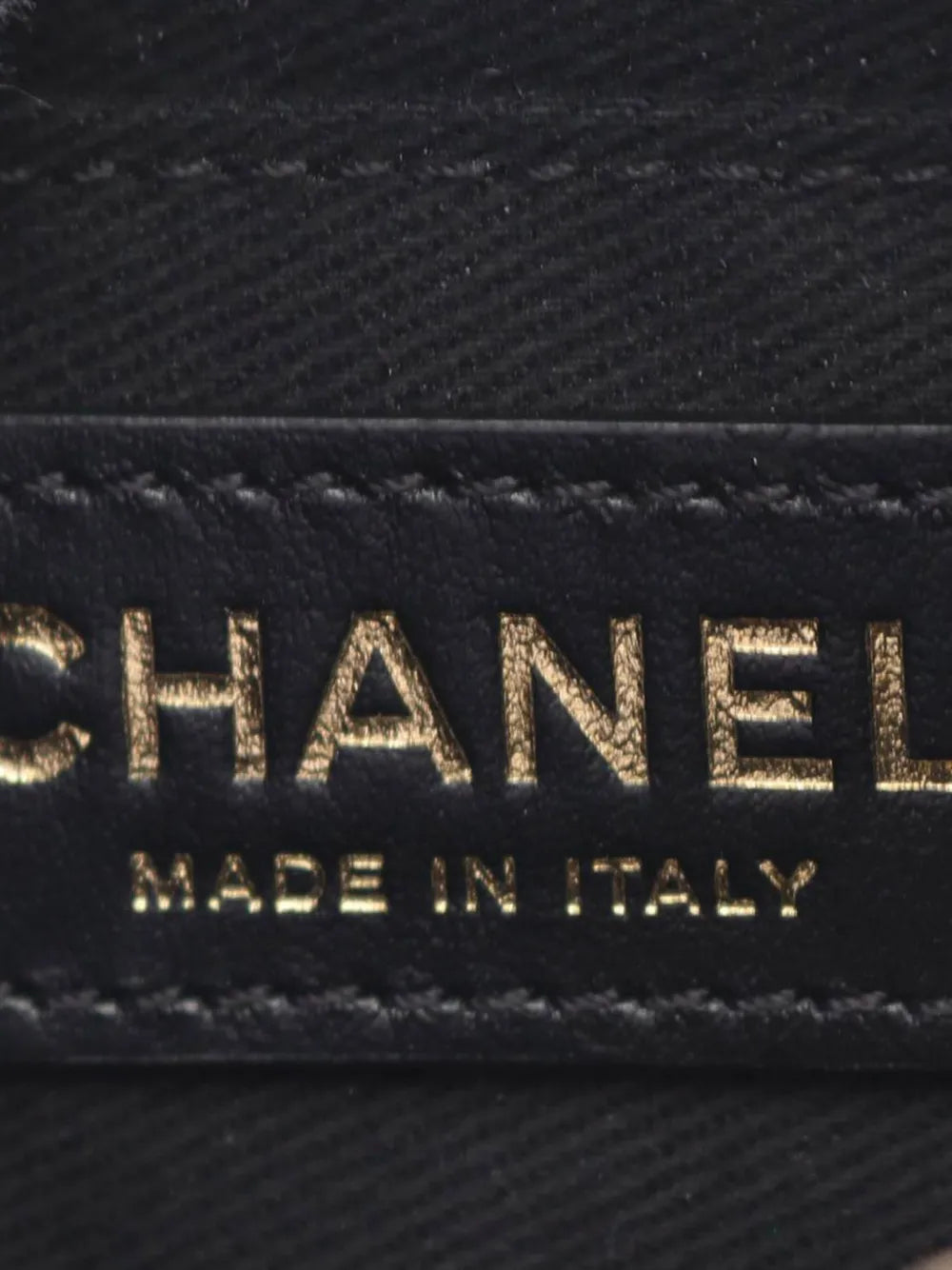 Pre-OwnedCHANEL Pre-Owned2018-2019 Stitched Goatskin Casual Trip North South Camera Case crossbody bag