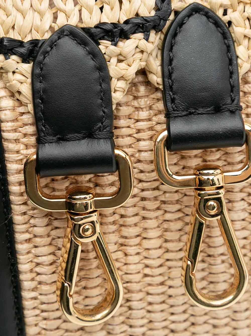 Pre-OwnedFendi Pre-Owned2010-2025 Medium Raffia By The Way satchel