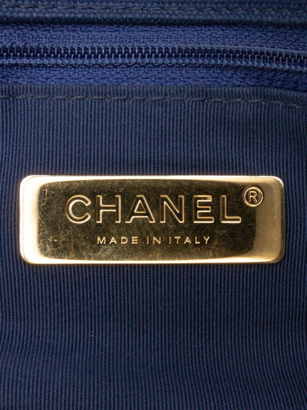 Pre-OwnedCHANEL Pre-Owned2020 Medium Canvas and Cotton 19 Flap satchel