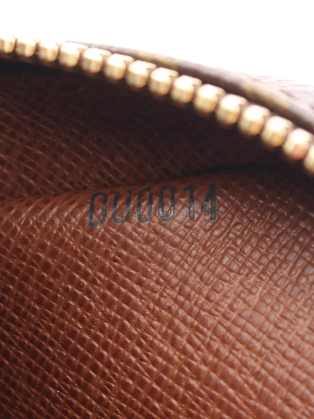 Pre-OwnedLouis Vuitton Pre-Owned2004 Monogram Pochette Marly Bandouliere crossbody bag
