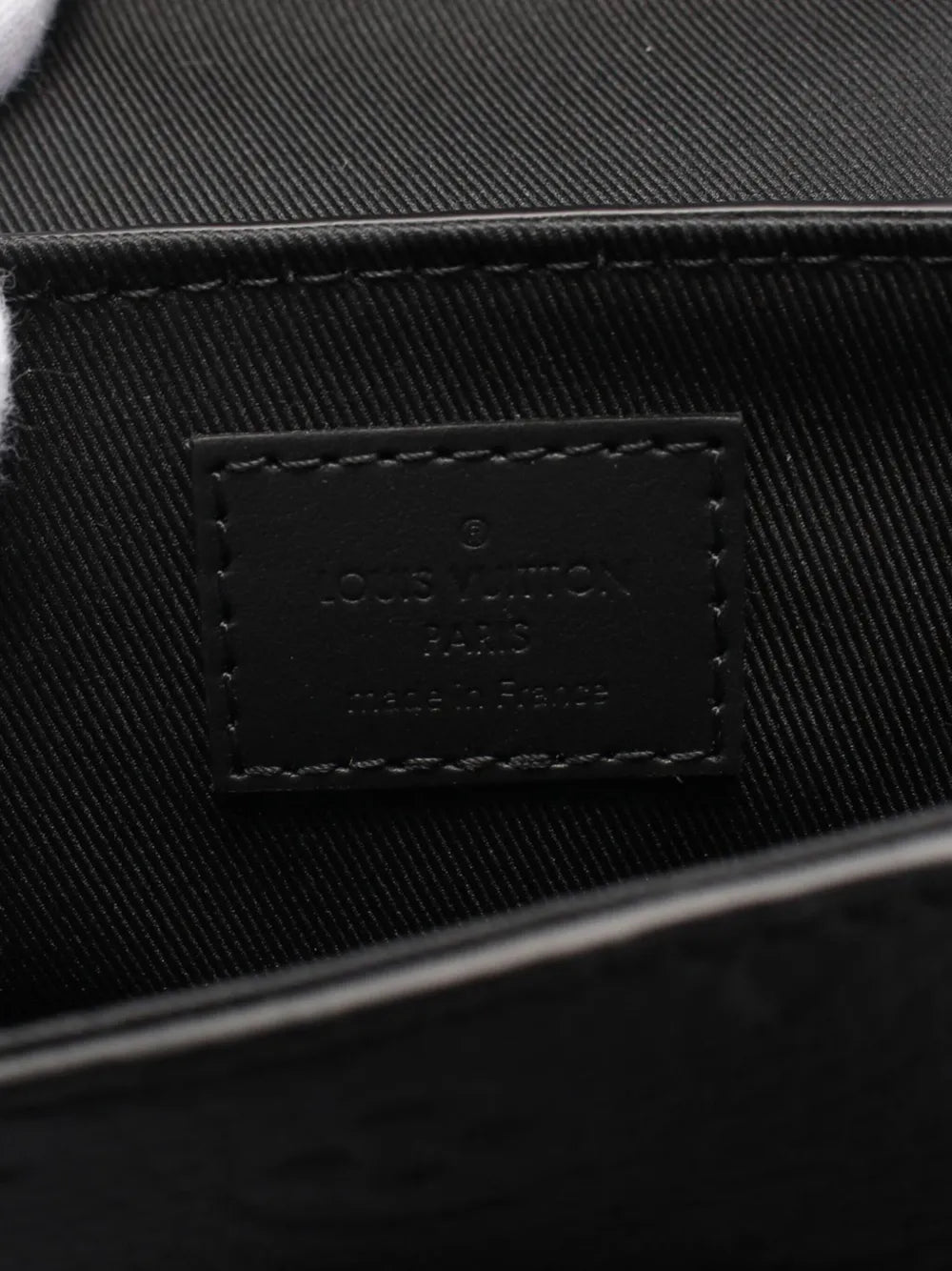 Pre-OwnedLouis Vuitton Pre-Owned2021-2025 Monogram Taurillon Pico S Lock satchel