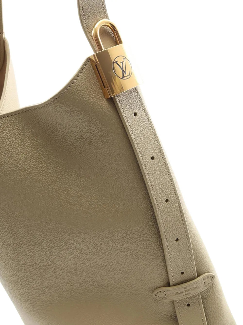 Pre-OwnedLouis Vuitton Pre-Owned2021-2025 Smooth Grained Calfskin Low Key Hobo MM shoulder bag