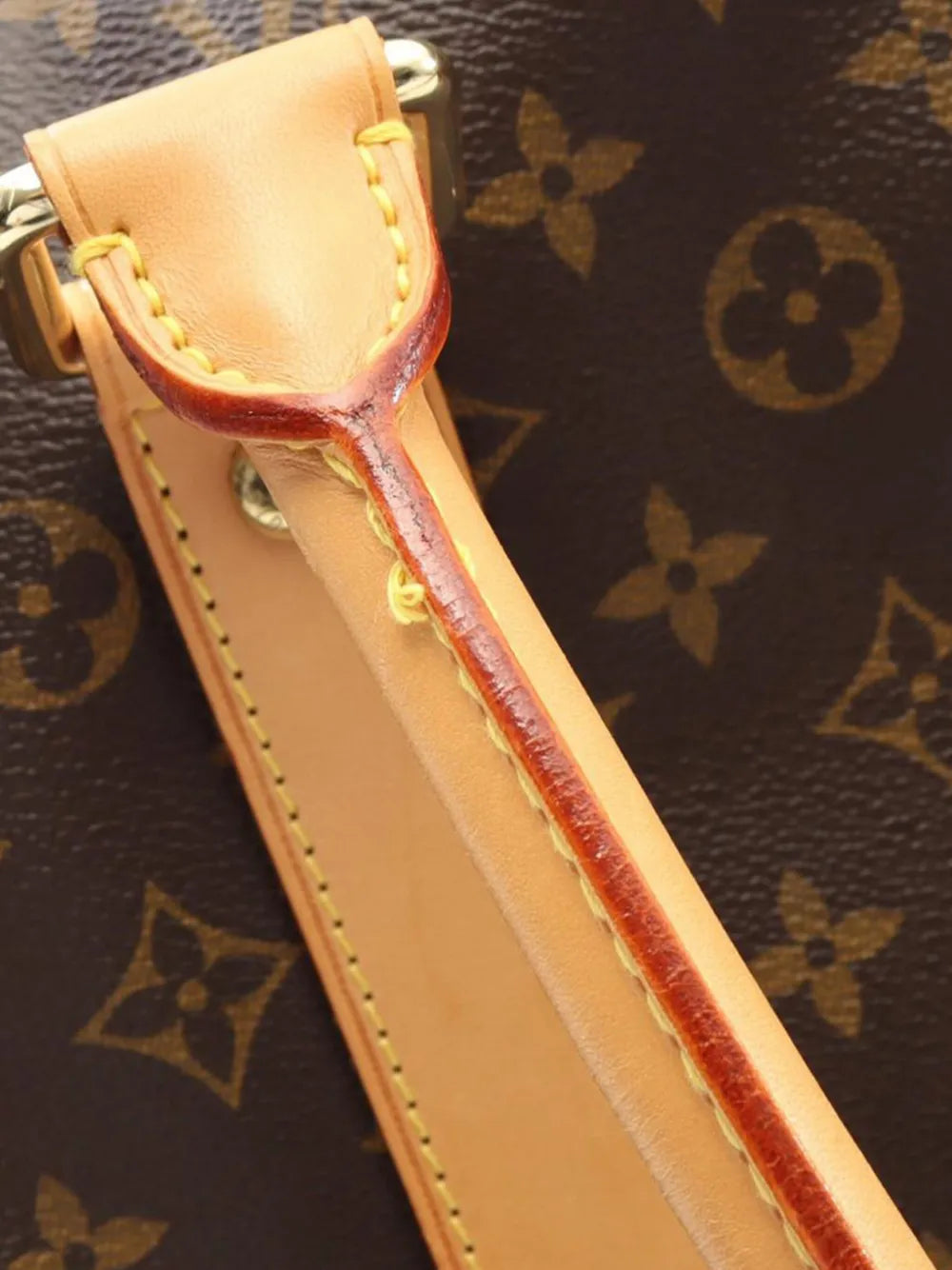 Pre-OwnedLouis Vuitton Pre-Owned2016 Monogram Carryall travel bag