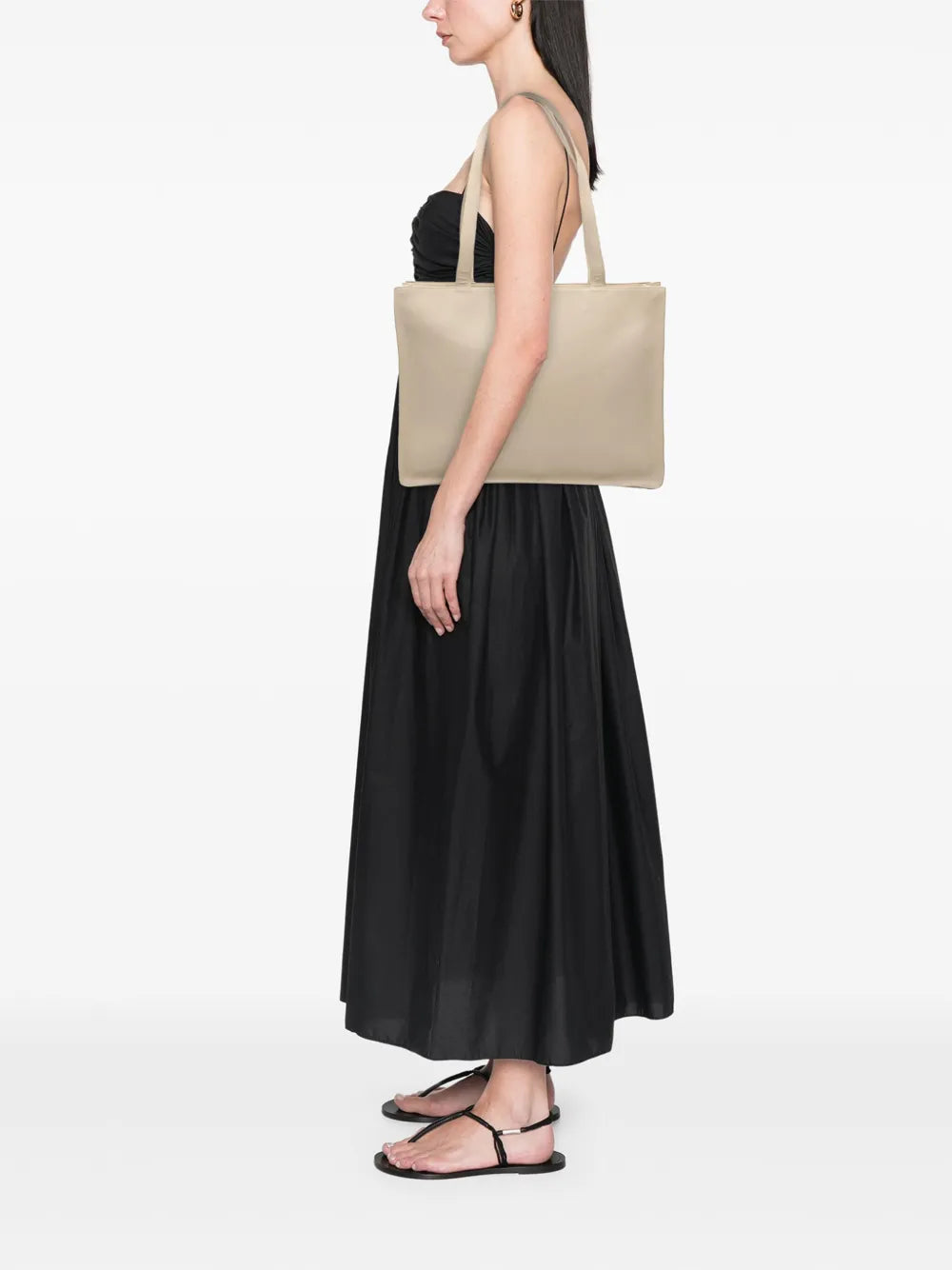 Pre-OwnedCHANEL Pre-Owned1997-1999 Lambskin Embossed CC Camellia tote bag