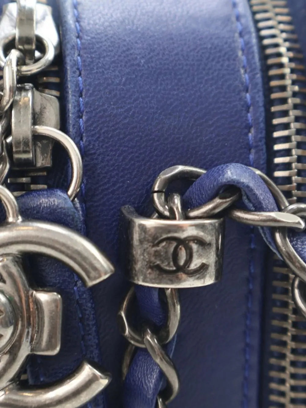 Pre-OwnedCHANEL Pre-Owned2014-2015 Large Quilted Lambskin Coco Boy Camera Bag crossbody bag