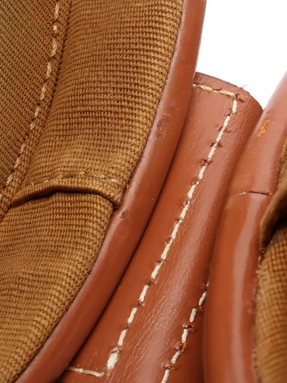 Pre-OwnedCeline Pre-Ownedmedium Tambour cross body bag