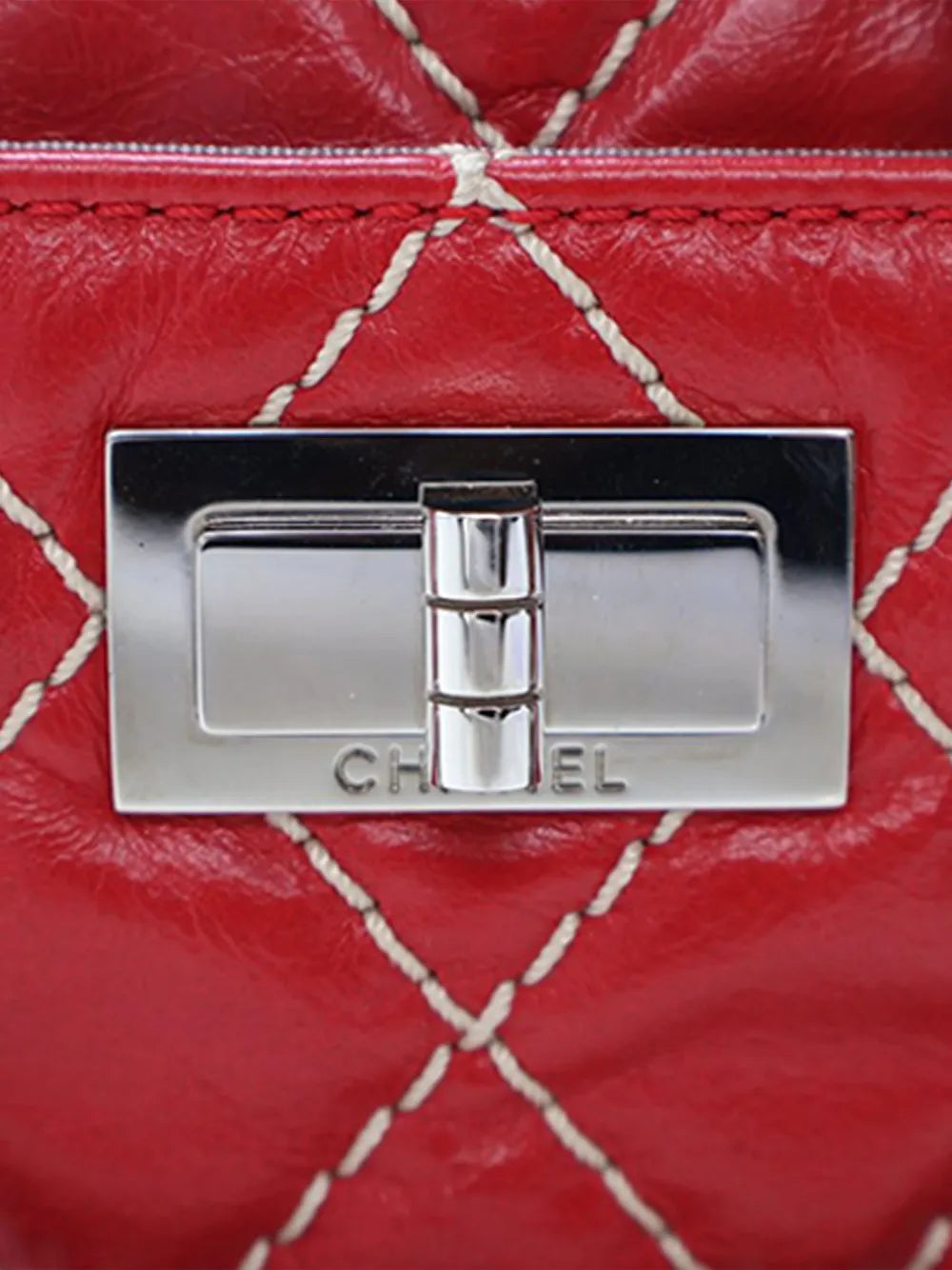 Pre-OwnedCHANEL Pre-Owned2008-2009 Medium Quilted Aged Calfskin Reissue Camera Bag crossbody bag