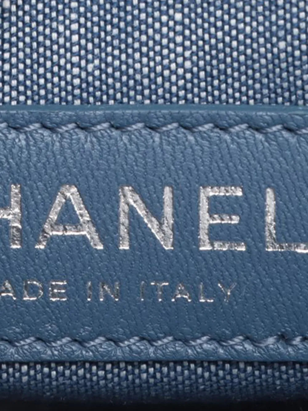 Pre-OwnedCHANEL Pre-Owned2014 Mini Square Bicolor Quilted Denim Medallion Flap crossbody bag