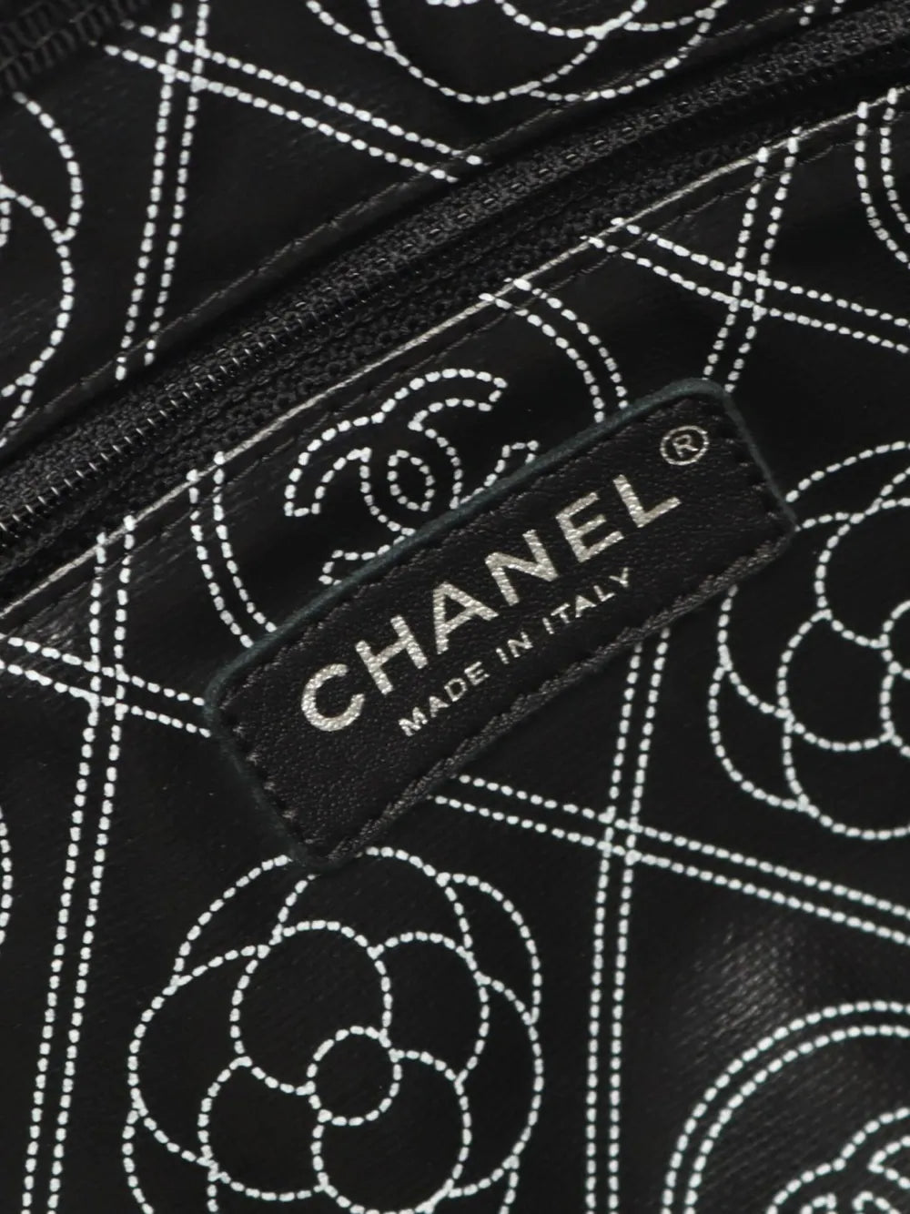 Pre-OwnedCHANEL Pre-Owned2018 Large Coated Canvas Camellia Logo Deauville Shopping Tote satchel