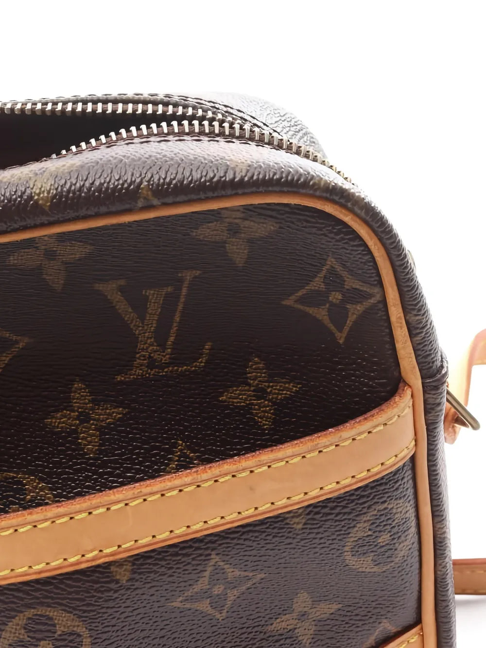 Pre-OwnedLouis Vuitton Pre-Owned2006 Trocadero 27 monogram-pattern shoulder bag