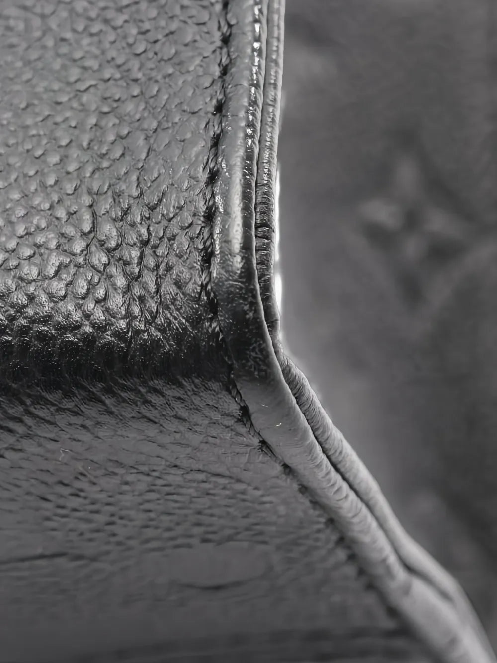 Pre-OwnedLouis Vuitton Pre-Owned2010s On-the-Go PM handbag