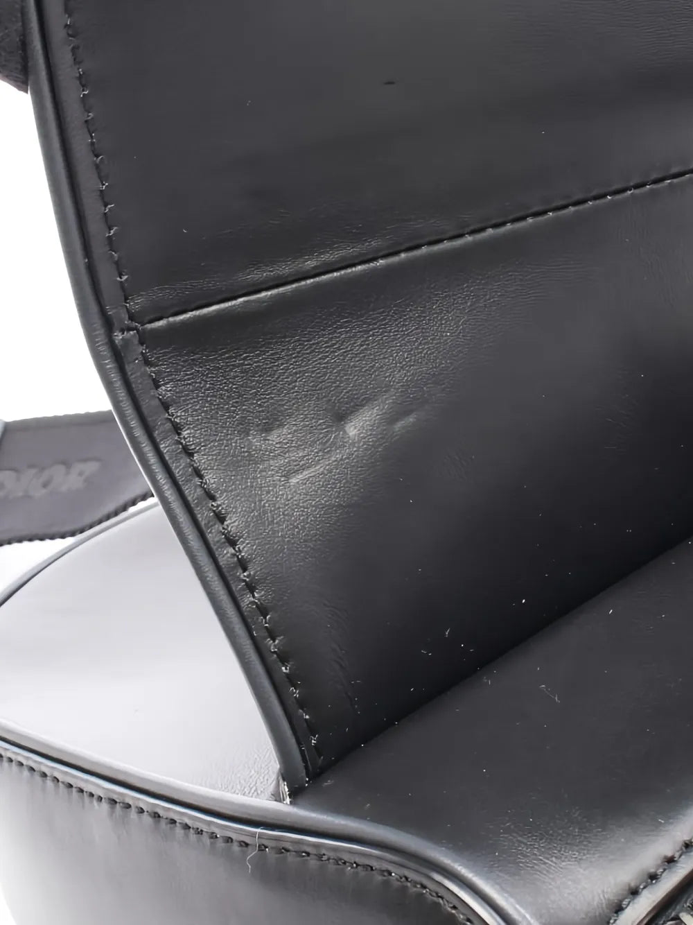 Pre-OwnedChristian Dior Pre-Owned2010s Saddle leather belt bag