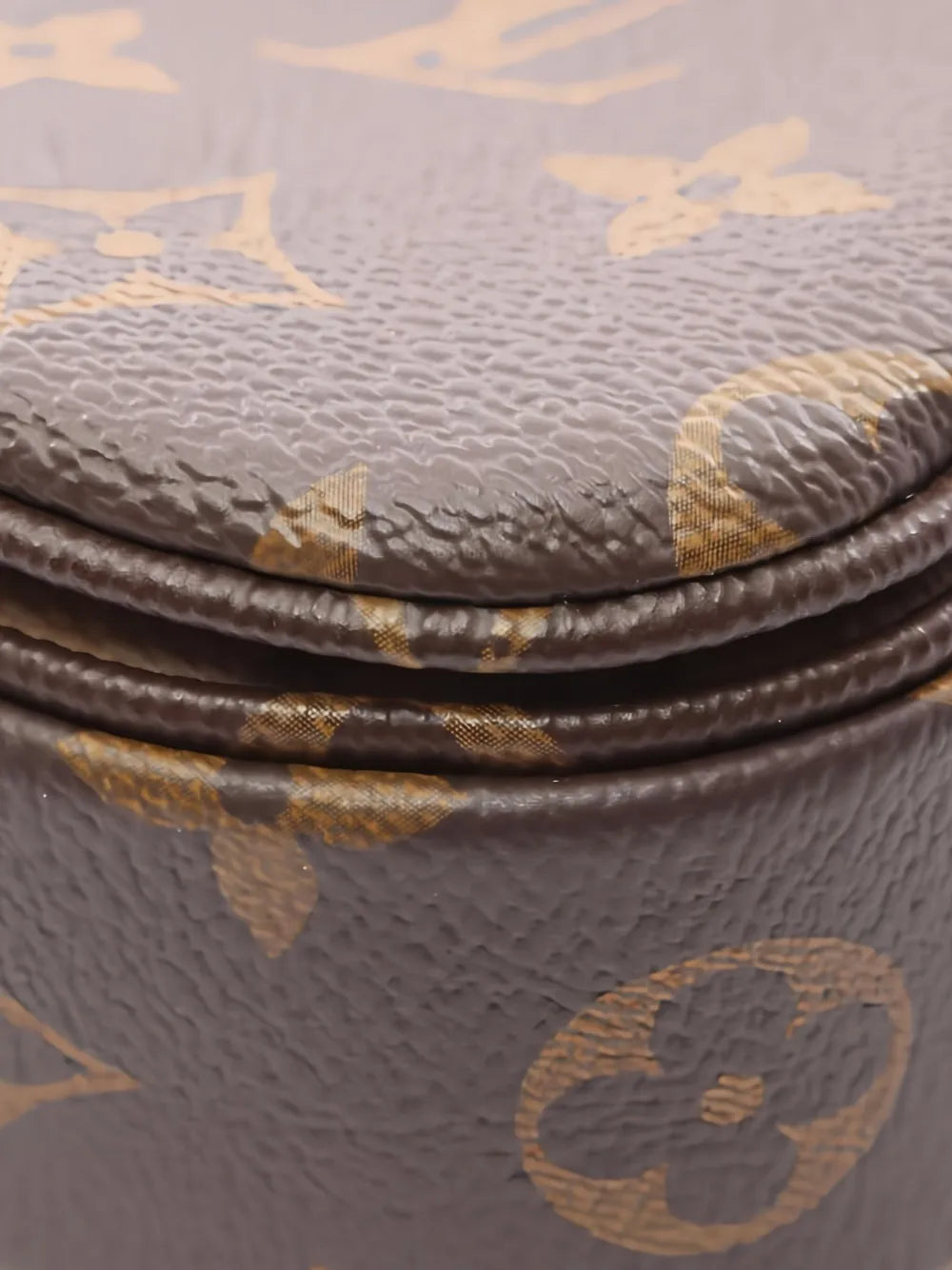 Pre-OwnedLouis Vuitton Pre-Owned2010s Mis MM Monogram tote bag