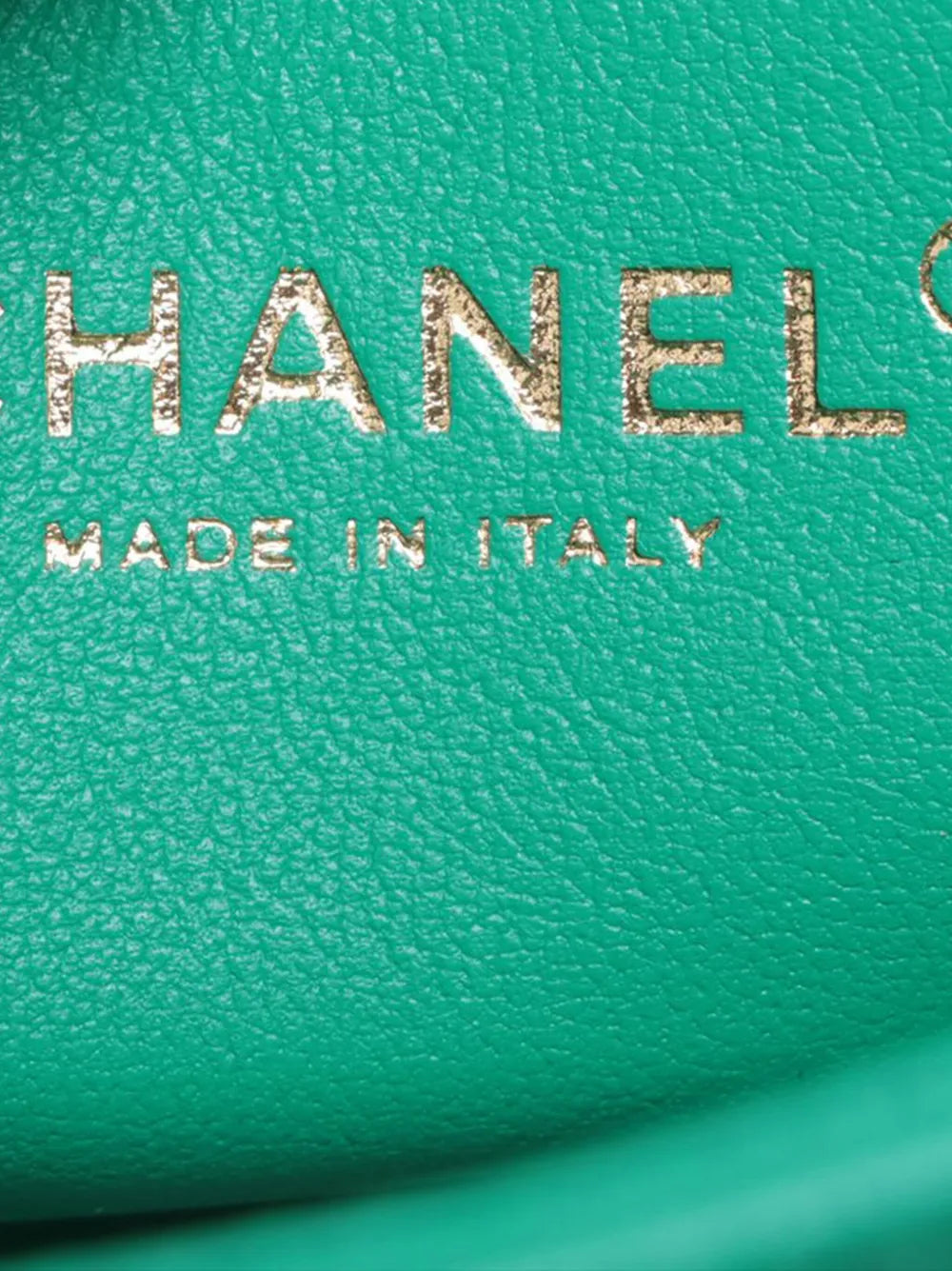 Pre-OwnedCHANEL Pre-Owned2021-2025 Mini Quilted Caviar Sweetheart Flap crossbody bag