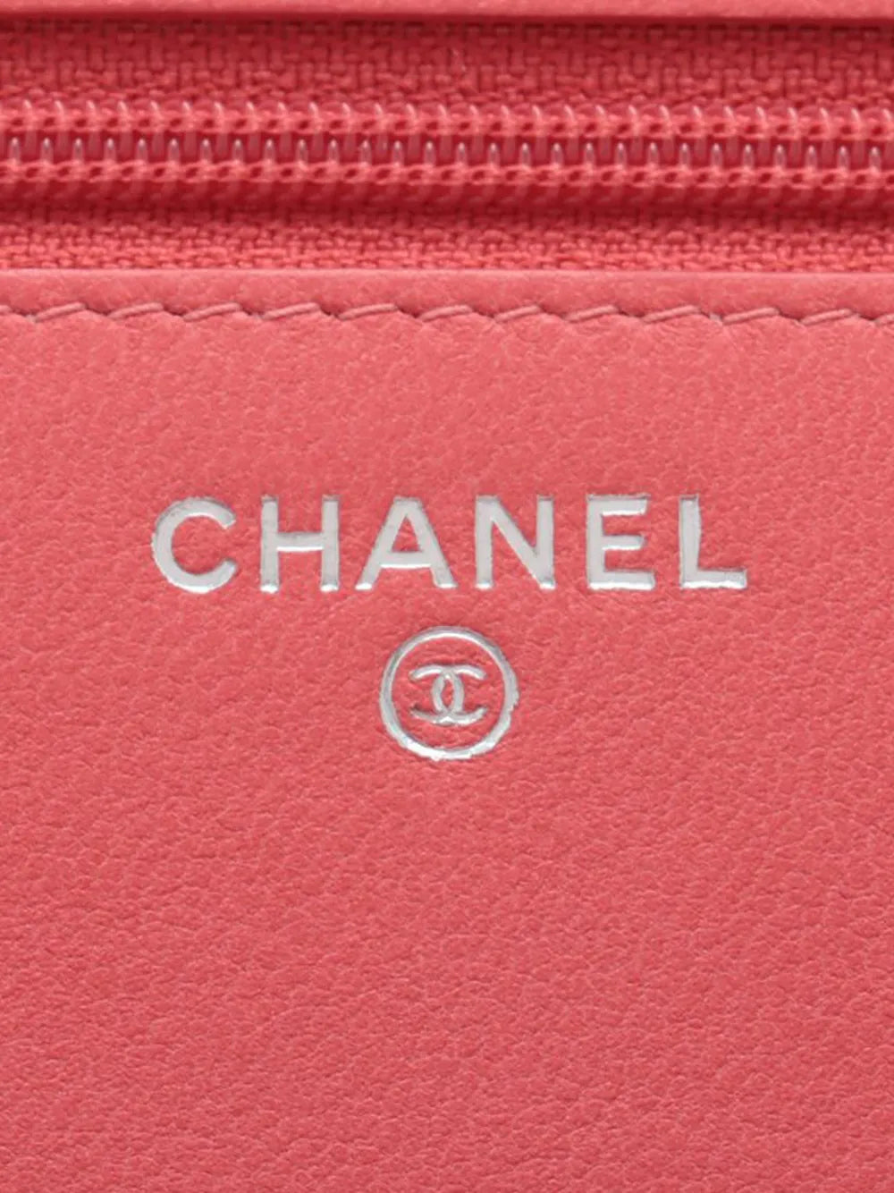 Pre-OwnedCHANEL Pre-Owned2019 Quilted Lambskin Color Pop Wallet on Chain crossbody bag