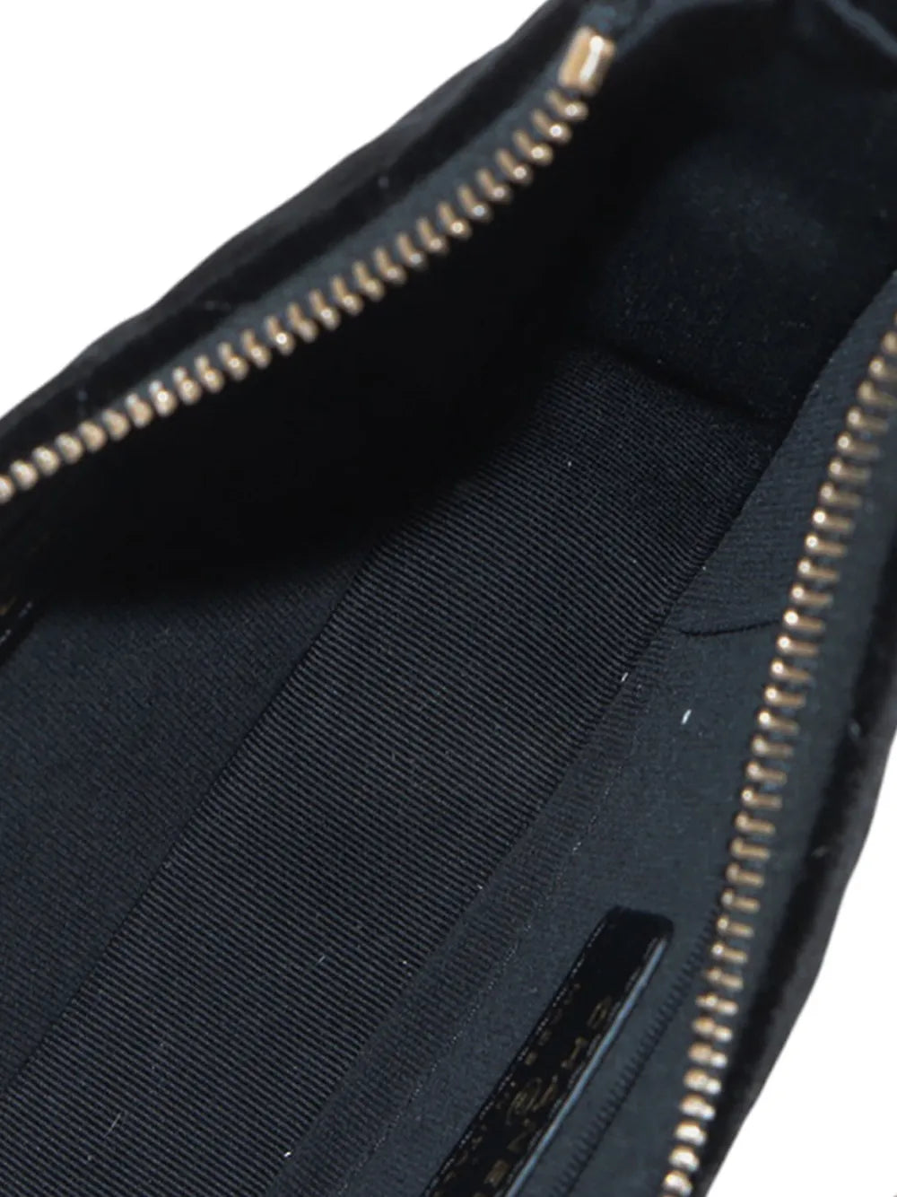 Pre-OwnedCHANEL Pre-Owned2021-2025 CC Quilted Velour Half Moon Chain crossbody bag
