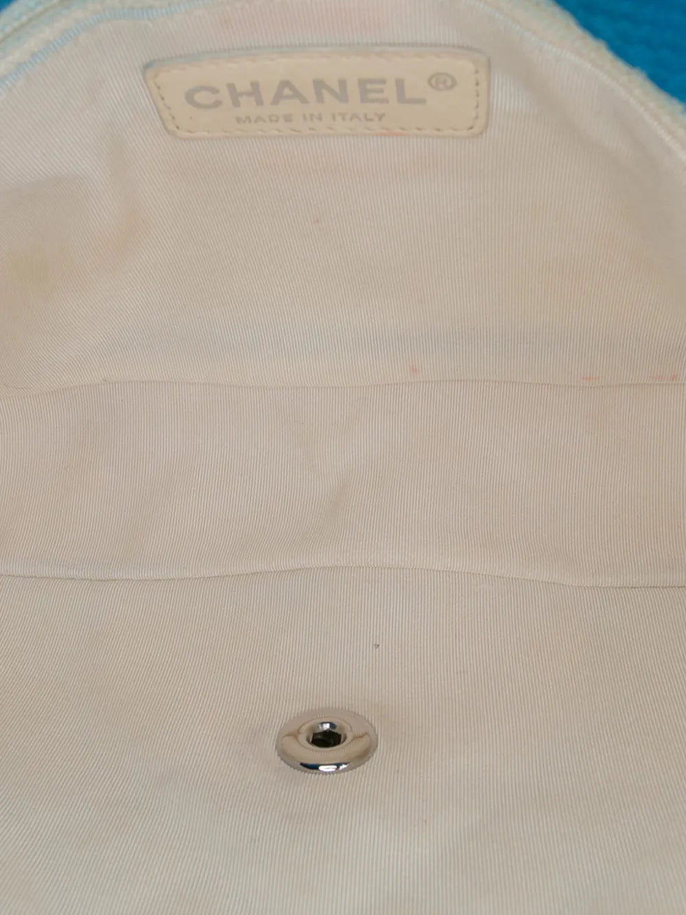 Pre-OwnedCHANEL Pre-Owned2009-2010 Medium Quilted Perforated Jersey Single Flap shoulder bag