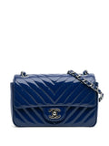 Pre-OwnedCHANEL Pre-Owned2016-2017 Mini Rectangular Classic Chevron Patent Single Flap crossbody bag