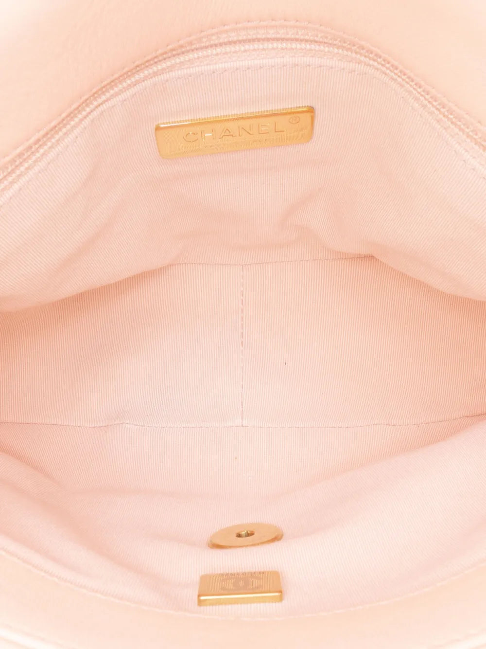 Pre-OwnedCHANEL Pre-Owned2021-2025 Medium Lambskin 19 Flap satchel
