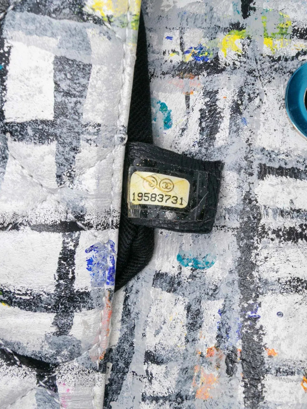 Pre-OwnedCHANEL Pre-Owned2014 Medium Calfskin Hand Painted Graffiti Flap shoulder bag